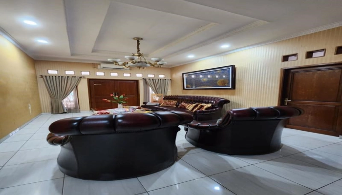 Jakarta Selatan Luxury Living! Rumah 535m² di Kemang Timur – Interior Klasik SHM 9 8