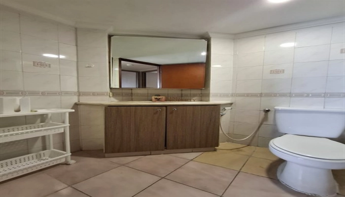 Taman Anggrek Residence Unit Classic & Rapi di Condominium Taman Anggrek – 2BR Siap Huni Dekat Kampus & Pusat Belanja!   9 8