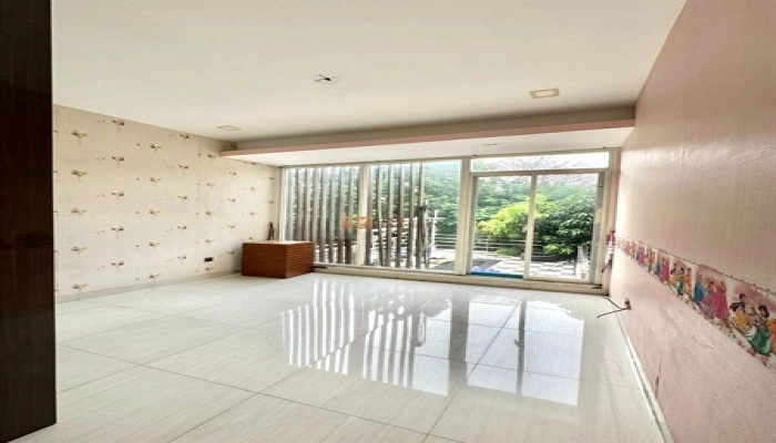 Jakarta Barat Dijual Cepat Rumah Mewah 3 Lantai di Kembangan Puri Mansion Buckingham 12 8