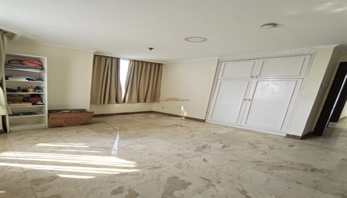 Jakarta Barat Spacious 3BR Apartment Slipi 118m² – Prime Location Near Sudirman, Senayan & Central Park Area 8 8