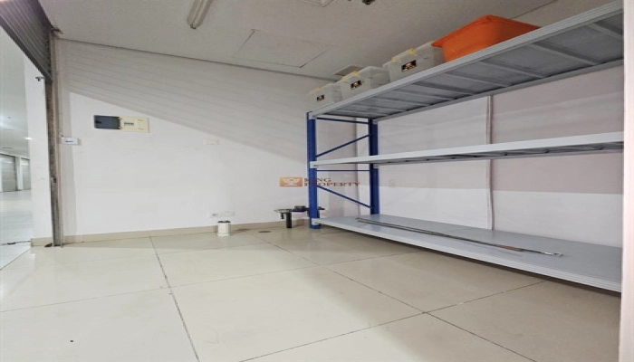 Madison Park Dijual Cepat Kios Madison Park Cocok untuk Usaha, Kantor, Gudang 10 9