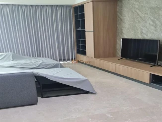 Luxury Dijual 4BR St Moritz Kembangan Akses Mall  Tol Super Cepat