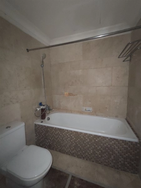 Jakarta Barat Elegant Classic 2BR Apartment Slipi 118m² – Prime Location Near Sudirman, Senayan & Central Park 29 img_20260402_142137