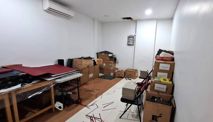 Jakarta Selatan Rumah Old Money Classic Pinggir Jalan Strategis Bangunan Luas Bisa Untuk Usaha 4 photo_2025_06_19_16_03_22_1