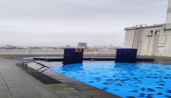 Jakarta Pusat Lokasi Premium Dekat WTC Mangga Dua Apartemen Grand Kartini 2BR Fully Furnished  26 pool_800x600