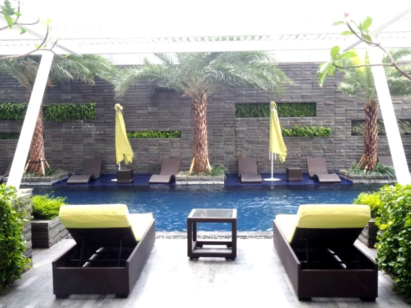 Galeri Galeri Neo Soho 24 swimming_pool_relax_neo_soho