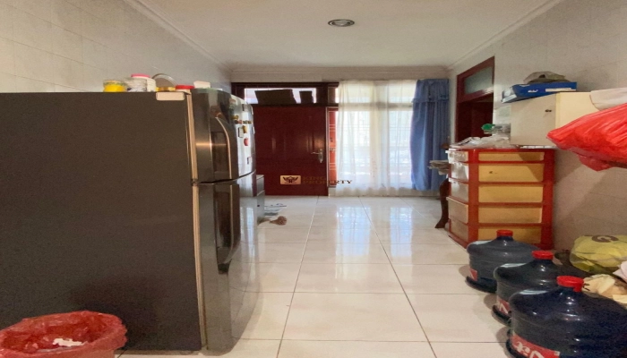 Jakarta Utara Banting Harga! Rumah Old Money Hook 2 Lantai di Muara Karang, Akses Super Strategis 20 whatsapp_image_2025_11_08_at_12_14_25_31