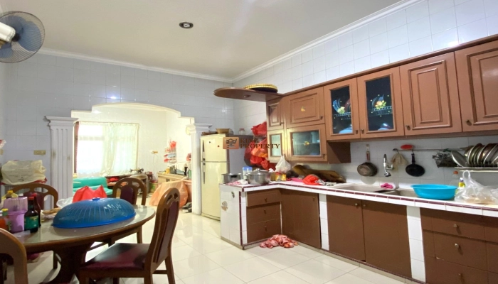 Jakarta Utara Banting Harga! Rumah Old Money Hook 2 Lantai di Muara Karang, Akses Super Strategis 10 whatsapp_image_2025_11_08_at_12_14_25_6