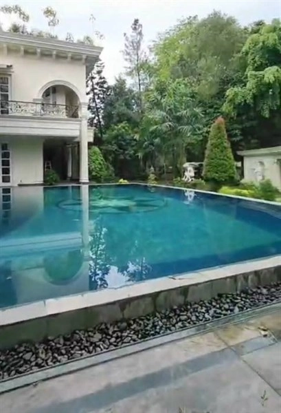 Jakarta Selatan Dijual Cepat Rumah Pondok Indah Golf Jakarta Selatan — Modern Contemporary Tropical Luxury, Dekat Pondok Indah Mall, JIS & RSPI    17 whatsapp_image_2026_02_09_at_17_39_05_1