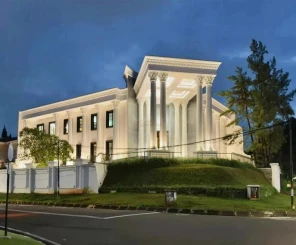 Super Luxury Classic Neoclassical 3 Lantai  Rooftop  Prime Pondok Indah Dekat RSPI  PIM