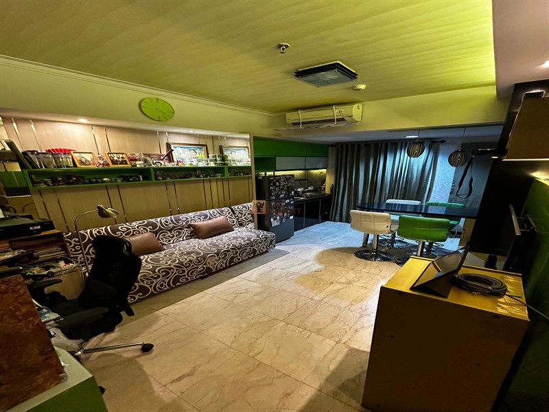 Royal Mediterania Royal Mediterania 2BR – Industrial Loft + Moody Lighting, Siap Huni | Dekat Neo Soho & APL Tower 22 whatsapp_image_2026_03_31_at_14_56_13_2_1600x1200